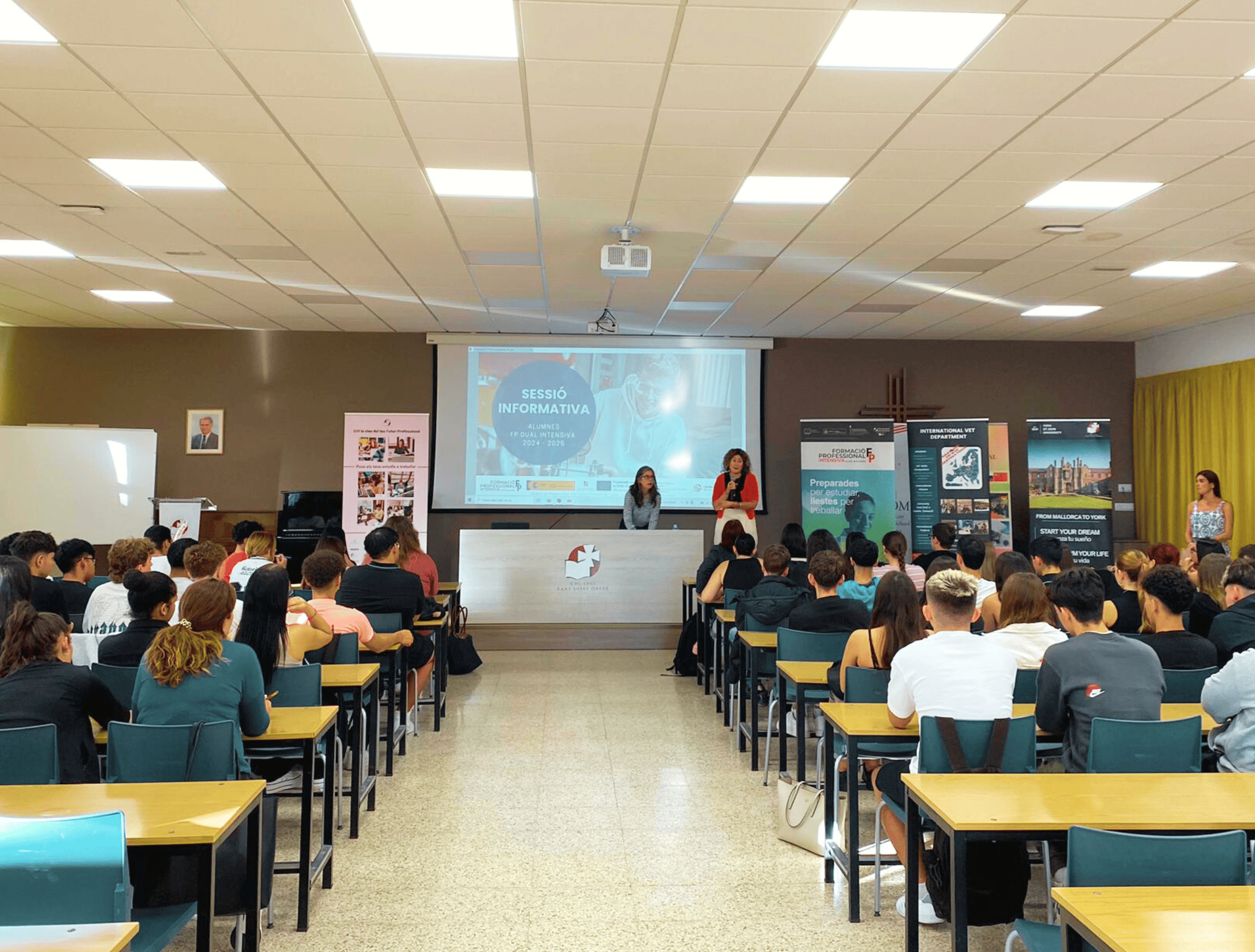 563 estudiantes reciben orientación sobre la FP Dual Intensiva en Baleares